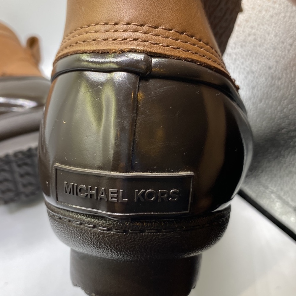 Michael Michael Kors Easton Lace-up Duck Boot Size 10 - Picture 13 of 13